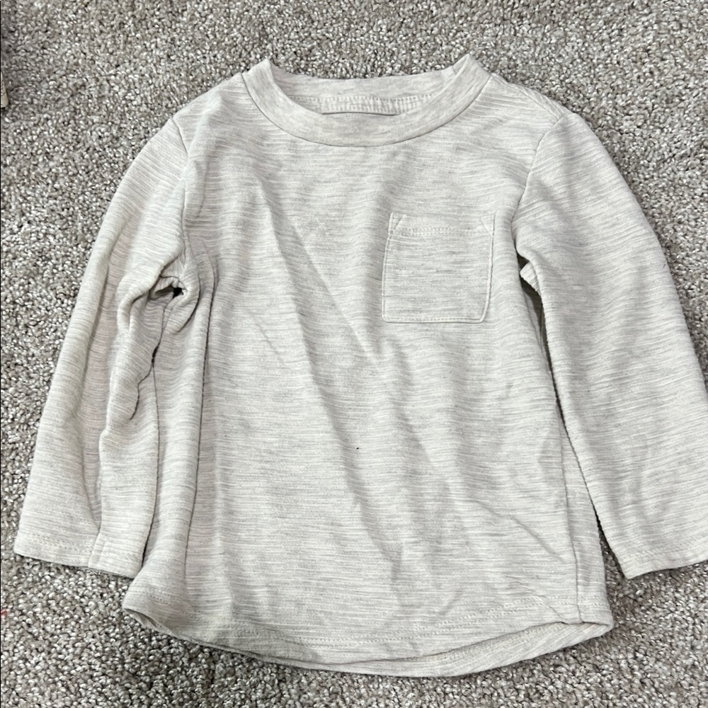 Cat & Jack Light Gray Long Sleeve Tee - Picture 1 of 3